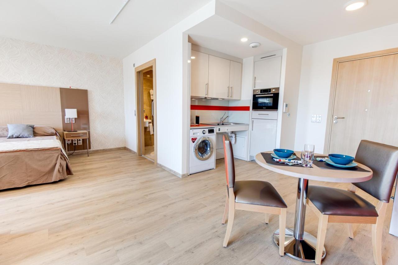 Résidence Villa Sully Fréjus Esterno foto